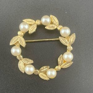 Vintage Circle Leaf Faux Pearl Gold Stone Pin Bro… - image 1